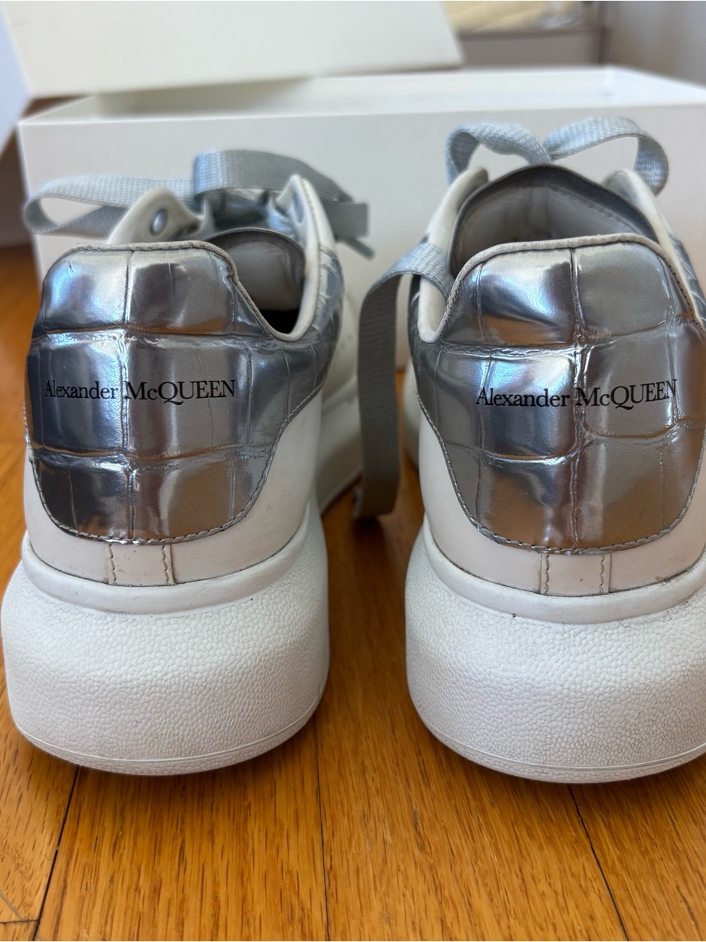 Alexander McQUEEN White Leather Platform Sneaker with Silver Accents - Picture 5 of 9